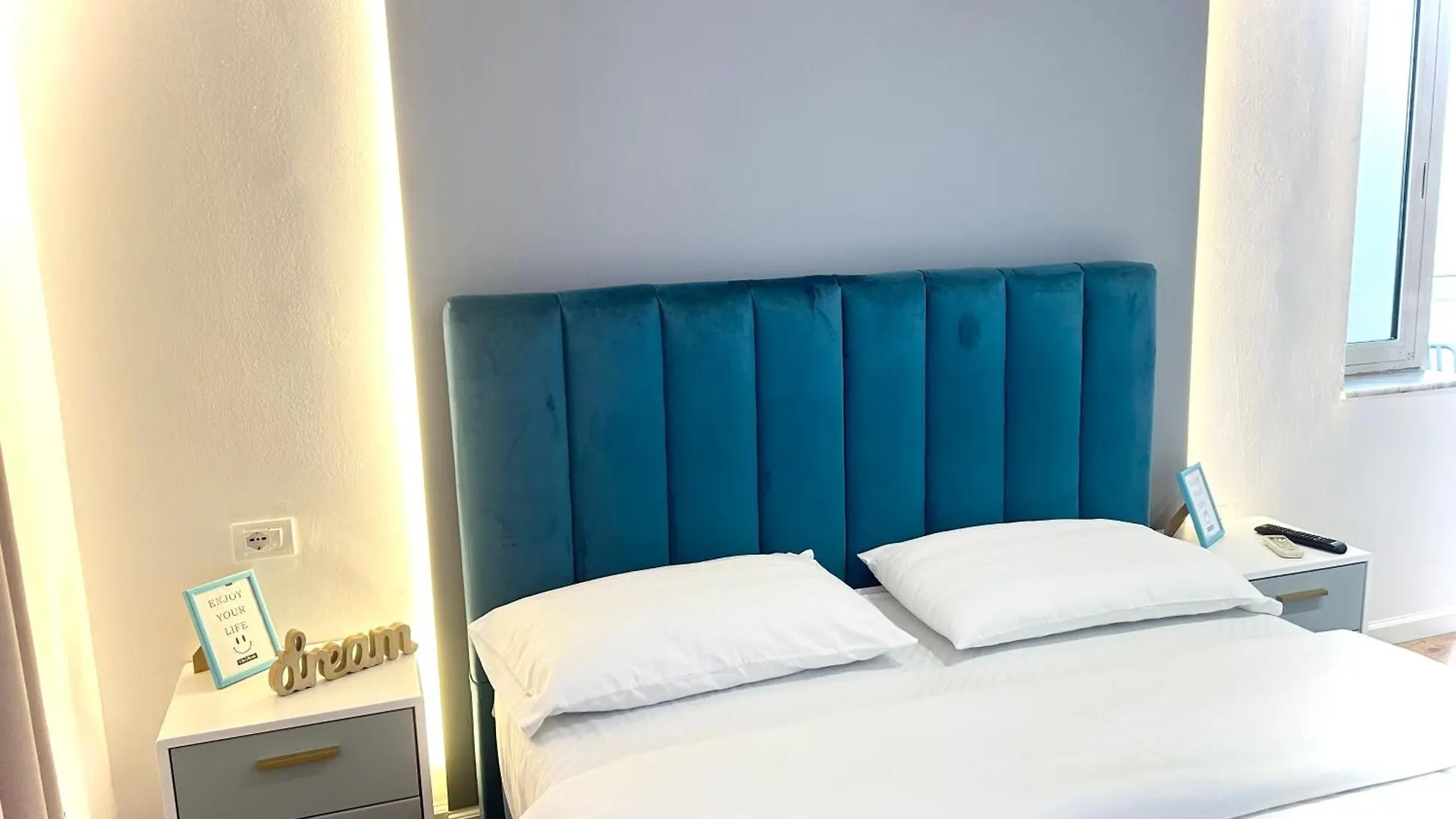 Melody Apartments Tirana 0*,